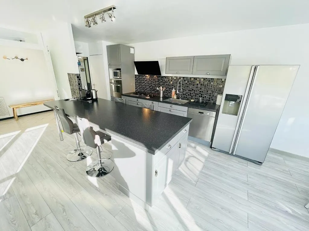 Flatshare Colocation 1 Close To Geneva Saint-Genis-Pouilly 0*,